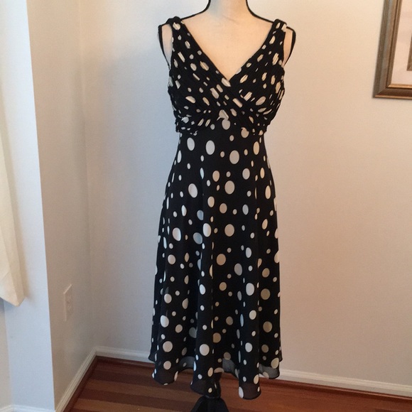 Rena Rowan Dresses & Skirts - Rena Rowan size 8 dress.